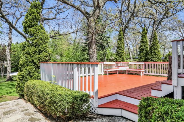 17976 W Big Oaks Road, Grayslake, IL 60030