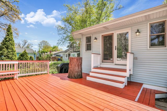 17976 W Big Oaks Road, Grayslake, IL 60030