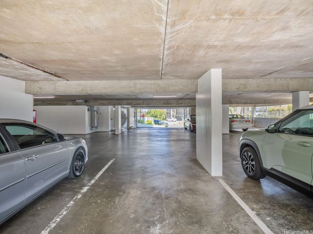 710 Lunalilo Street 402, Honolulu, HI 96813