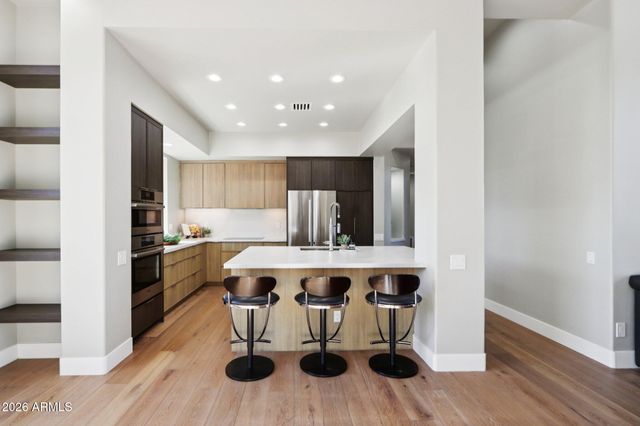 8989 N GAINEY CENTER Drive 237, Scottsdale, AZ 85258