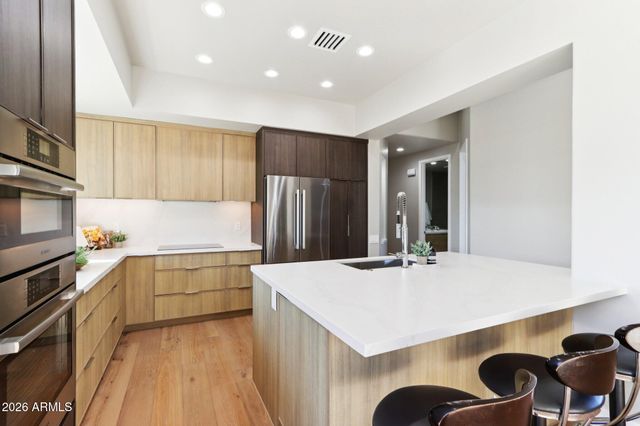 8989 N GAINEY CENTER Drive 237, Scottsdale, AZ 85258