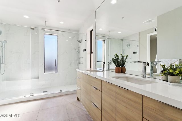 8989 N GAINEY CENTER Drive 237, Scottsdale, AZ 85258