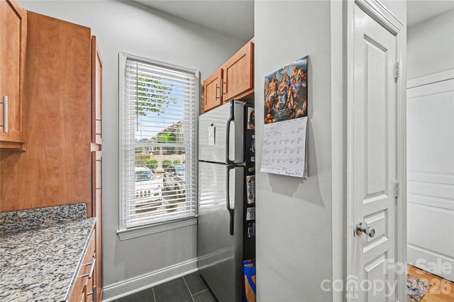 1043 Park West Drive, Charlotte, NC 28209