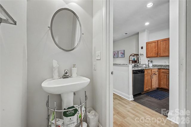 1043 Park West Drive, Charlotte, NC 28209