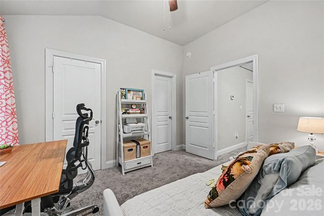 1043 Park West Drive, Charlotte, NC 28209