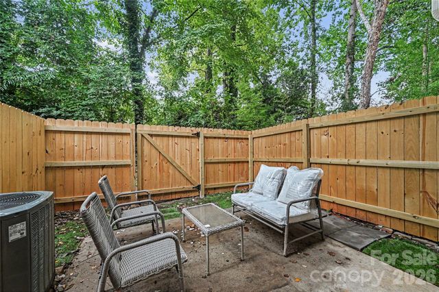 1043 Park West Drive, Charlotte, NC 28209