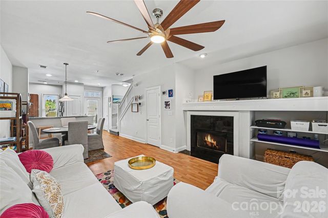1043 Park West Drive, Charlotte, NC 28209