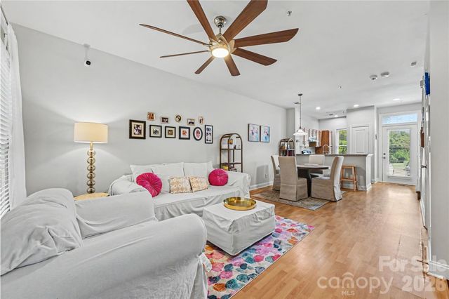 1043 Park West Drive, Charlotte, NC 28209