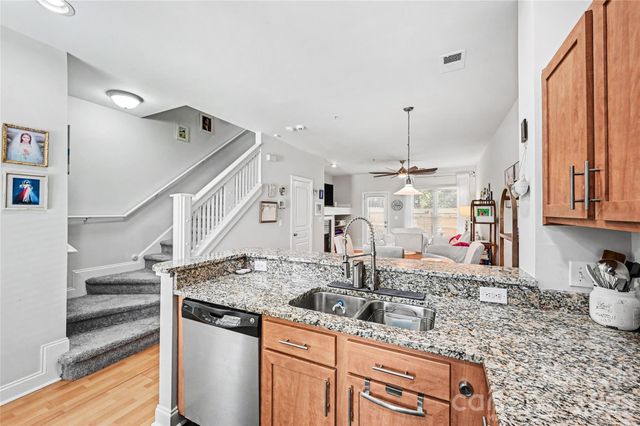 1043 Park West Drive, Charlotte, NC 28209
