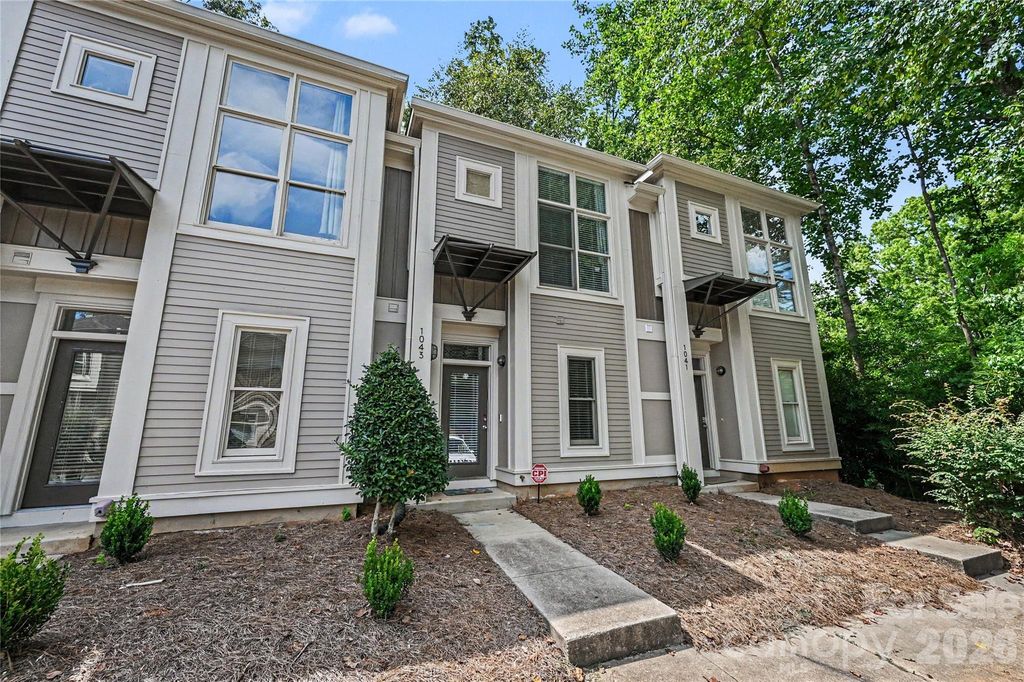 1043 Park West Drive, Charlotte, NC 28209