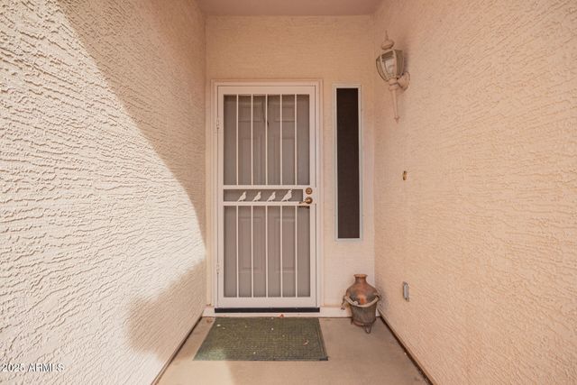 1464 E RUNAWAY BAY Drive, Chandler, AZ 85249