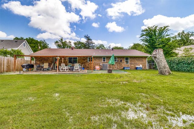 809 Beech Street, Bonham, TX 75418