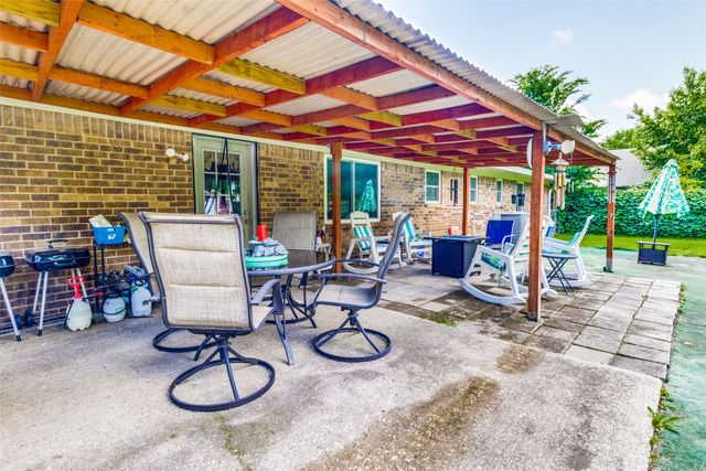 809 Beech Street, Bonham, TX 75418