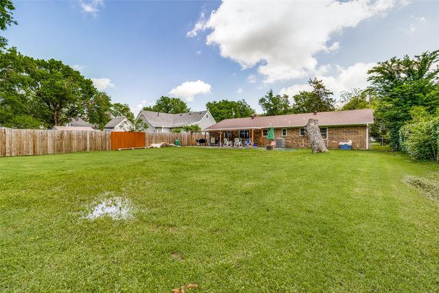 809 Beech Street, Bonham, TX 75418