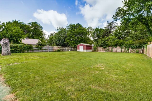 809 Beech Street, Bonham, TX 75418