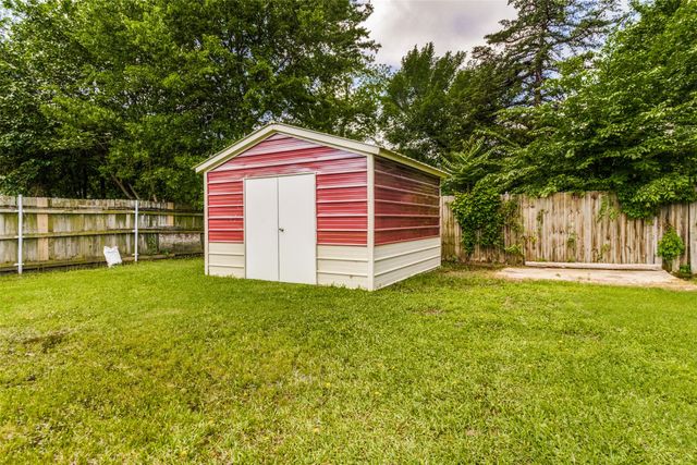 809 Beech Street, Bonham, TX 75418