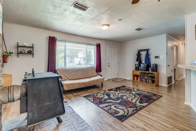 809 Beech Street, Bonham, TX 75418