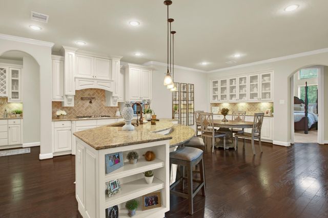 210 Chirping Squirrel Court, Pinehurst, TX 77362