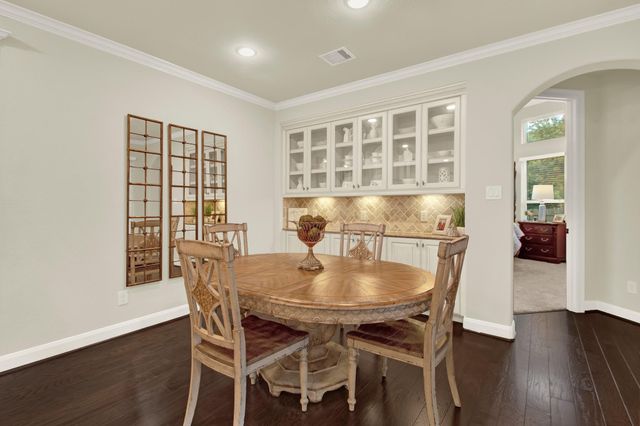 210 Chirping Squirrel Court, Pinehurst, TX 77362