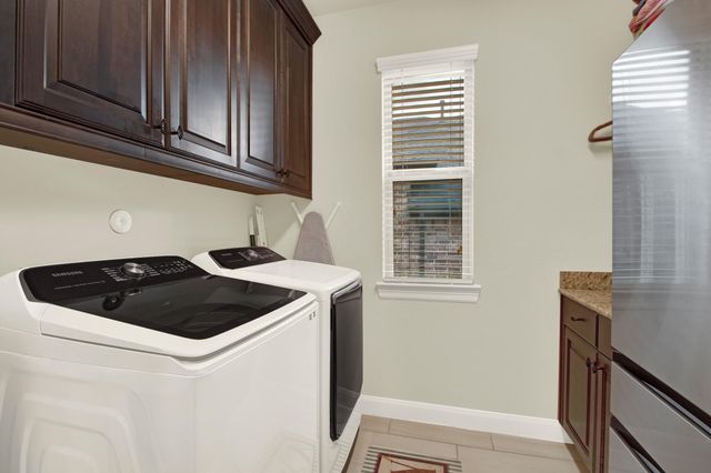 210 Chirping Squirrel Court, Pinehurst, TX 77362