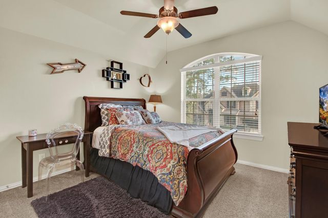 210 Chirping Squirrel Court, Pinehurst, TX 77362