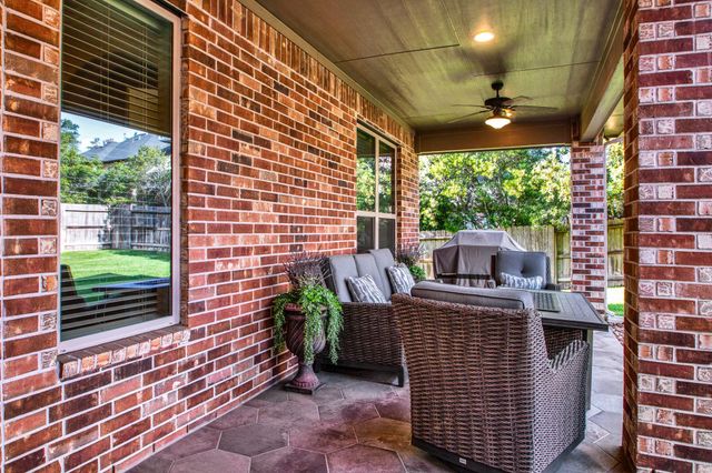 210 Chirping Squirrel Court, Pinehurst, TX 77362