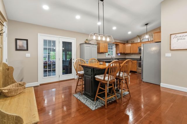 953 Lily Road, London, KY 40744