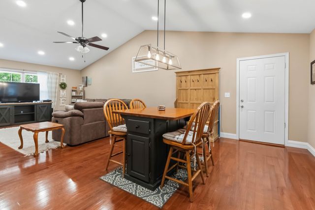 953 Lily Road, London, KY 40744