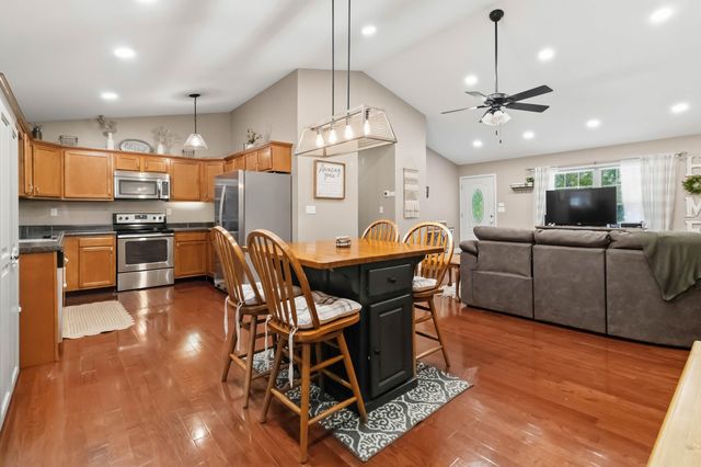 953 Lily Road, London, KY 40744