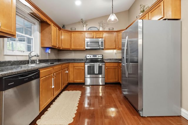 953 Lily Road, London, KY 40744