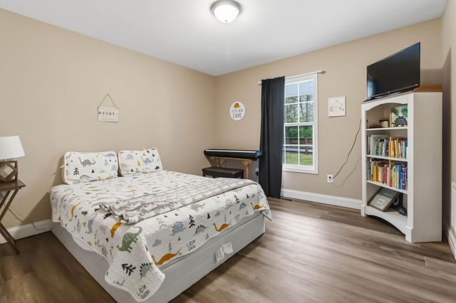 953 Lily Road, London, KY 40744
