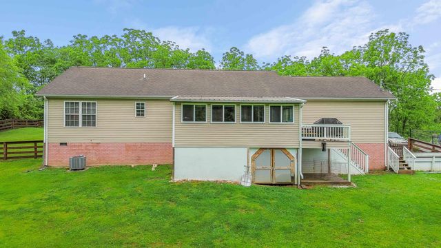953 Lily Road, London, KY 40744
