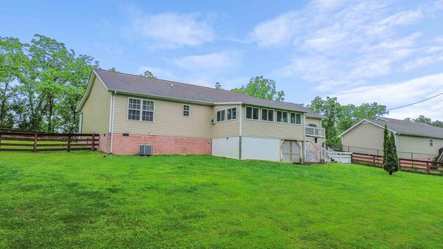 953 Lily Road, London, KY 40744