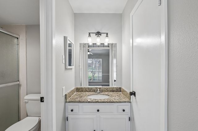 2712 Meadowstone Court, Carrollton, TX 75006