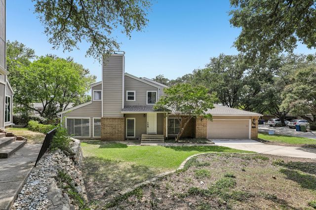 2712 Meadowstone Court, Carrollton, TX 75006