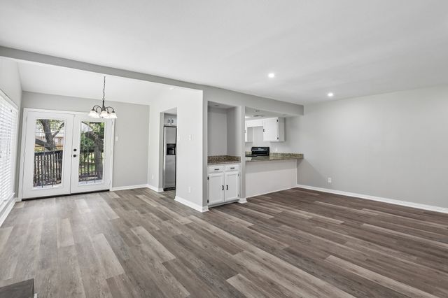 2712 Meadowstone Court, Carrollton, TX 75006