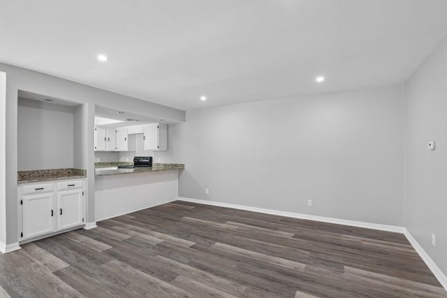2712 Meadowstone Court, Carrollton, TX 75006