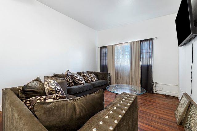 209 W Eden Avenue, Fresno, CA 93706