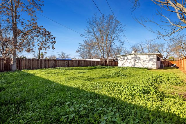 209 W Eden Avenue, Fresno, CA 93706