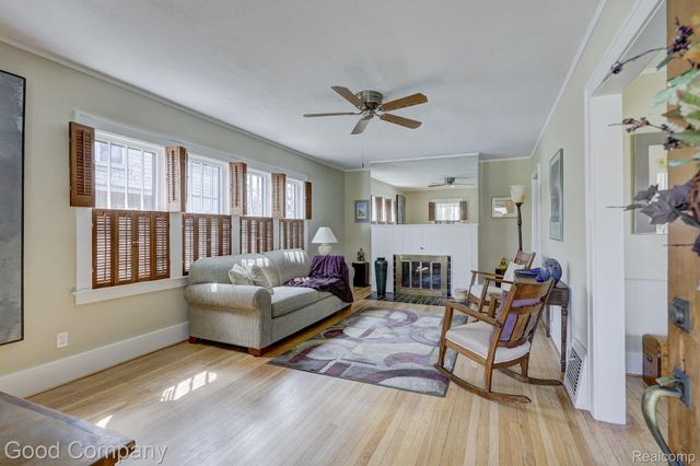 923 W 11 Mile Road, Royal Oak, MI 48067