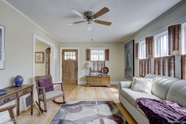 923 W 11 Mile Road, Royal Oak, MI 48067