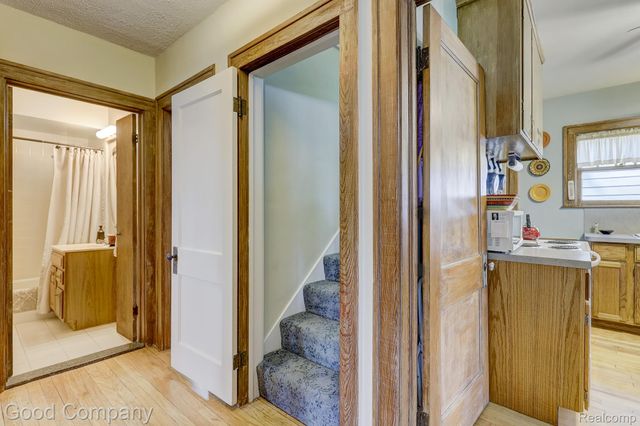 923 W 11 Mile Road, Royal Oak, MI 48067