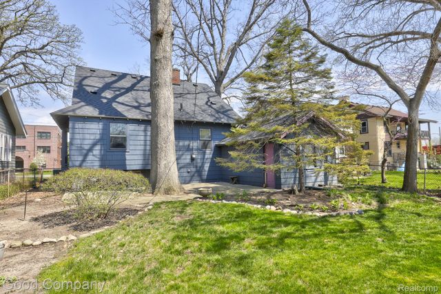 923 W 11 Mile Road, Royal Oak, MI 48067