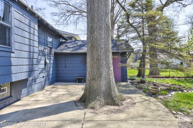923 W 11 Mile Road, Royal Oak, MI 48067