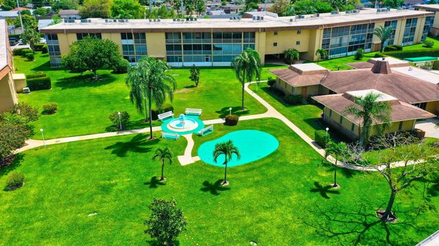 700 Village Green Court 206, Palm Springs, FL 33461