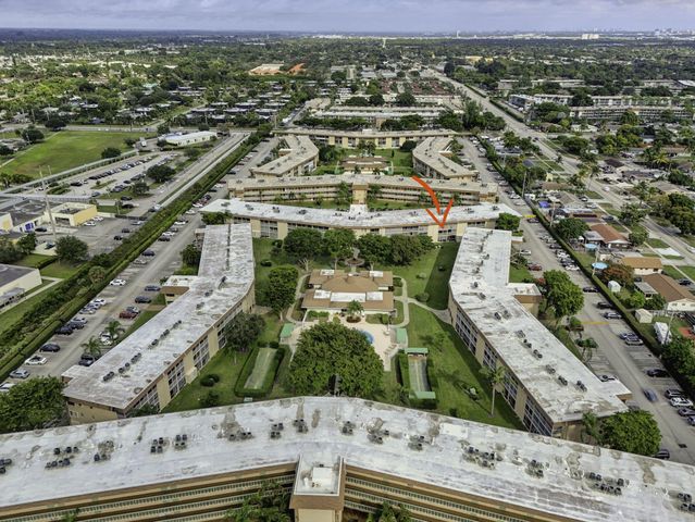 700 Village Green Court 206, Palm Springs, FL 33461