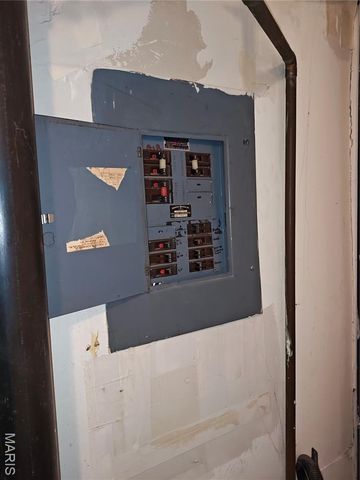 115 Ron De Le Drive, Arnold, MO 63010