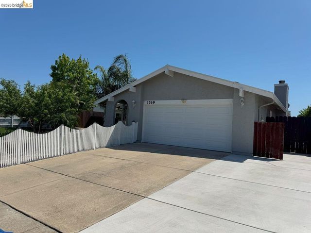 1769 Teresa Ln, Oakley, CA 94561