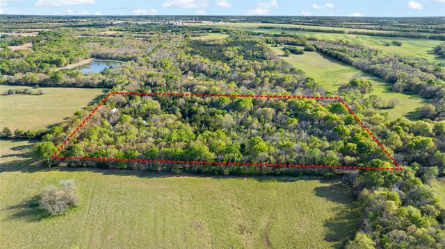 394 County Road 32900, Paris, TX 75460