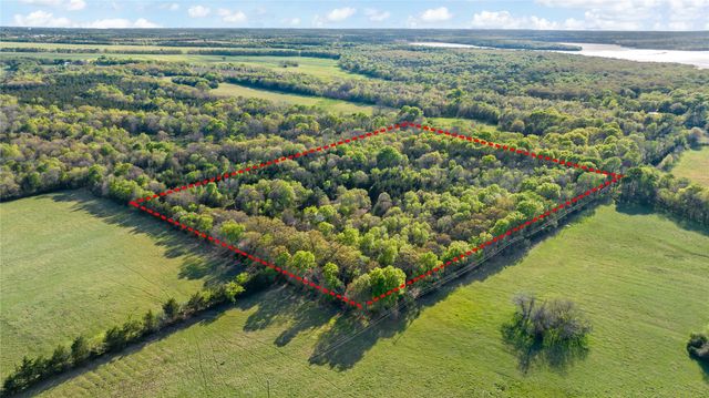 394 County Road 32900, Paris, TX 75460